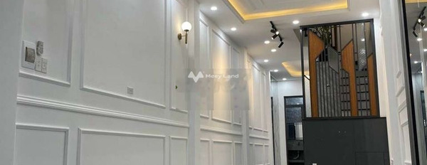 Nhà có 3 phòng ngủ bán nhà ở có diện tích chung là 50m2 giá bán đặc biệt 6.2 tỷ vị trí ở Nguyễn Duy, Quận 8, hướng Đông Nam-02