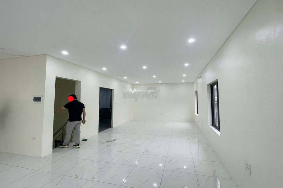 Thuê ngay với giá siêu rẻ 15 triệu/tháng cho thuê sàn văn phòng vị trí thuận lợi tọa lạc ngay trên Long Biên, Hà Nội Diện tích đất 160m2-01
