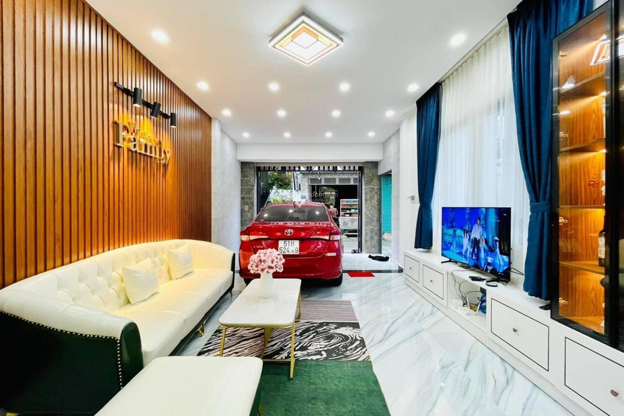 Cho thuê nhà với diện tích tiêu chuẩn 60m2 vị trí đặt ở Vạn Phúc, Hà Nội thuê ngay với giá rẻ chỉ 20 triệu/tháng, nhà bao gồm 6 PN, 5 WC-01