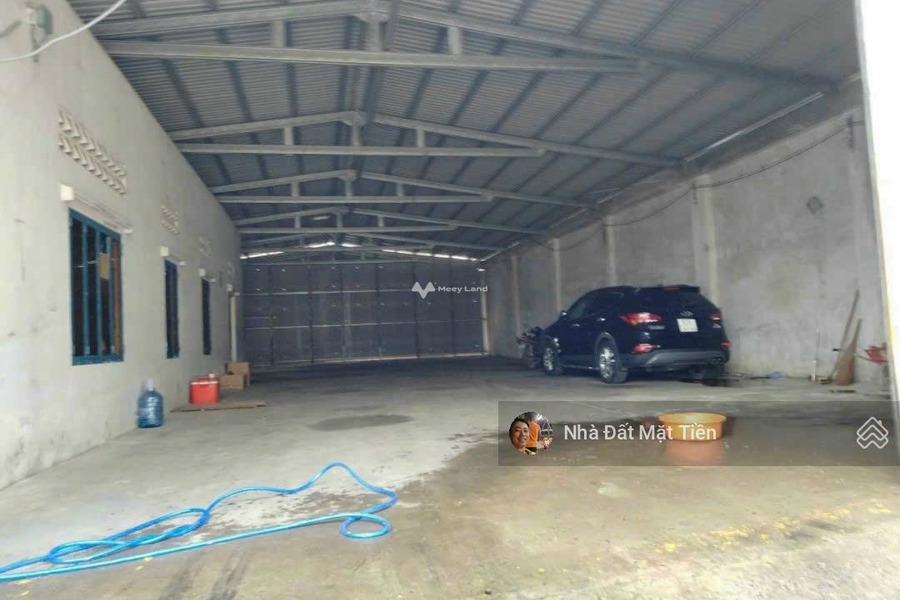 Cực sốc bán kho bãi diện tích là 650m2 vị trí thuận lợi ngay trên Hóc Môn, Hồ Chí Minh giá bán rẻ bất ngờ chỉ 13.5 tỷ gọi ngay!-01