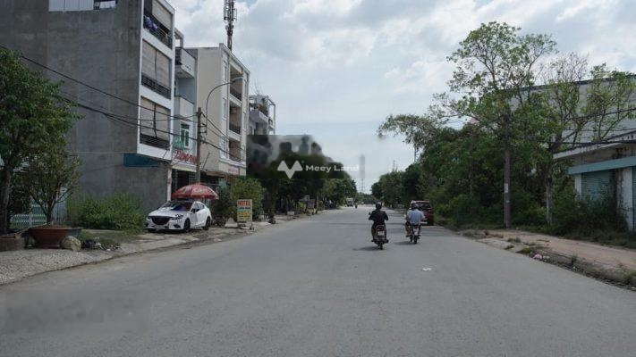 Phú Xuân Cotec Huỳnh Tấn Phát, Hồ Chí Minh bán đất giá mua ngay chỉ 3 tỷ, hướng Đông - Nam có diện tích chung là 90m2-01