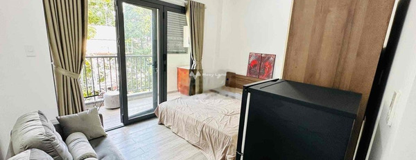 Cho thuê chung cư vị trí đẹp nằm ngay Quận 5, Hồ Chí Minh, tổng quan căn hộ gồm có 1 phòng ngủ, 1 WC nội thất hiện đại-02