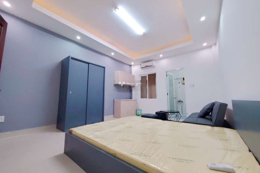 Căn hộ 1 phòng ngủ, cho thuê căn hộ mặt tiền tọa lạc trên Phường 9, Phú Nhuận, tổng quan có tất cả 1 PN, 1 WC giao thông thuận lợi-01