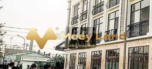 Vị trí thuận lợi ngay trên Ô Môn, Cần Thơ, bán nhà bán ngay với giá phải chăng 1,8 tỷ, tổng quan nhà bao gồm có 3 phòng ngủ, 3 WC-03