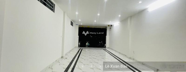 Bán nhà có diện tích gồm 66m2 vị trí đặt nằm ngay Thịnh Liệt, Hà Nội bán ngay với giá thương lượng chỉ 13.85 tỷ nhà bao gồm 4 phòng ngủ, 5 WC-03