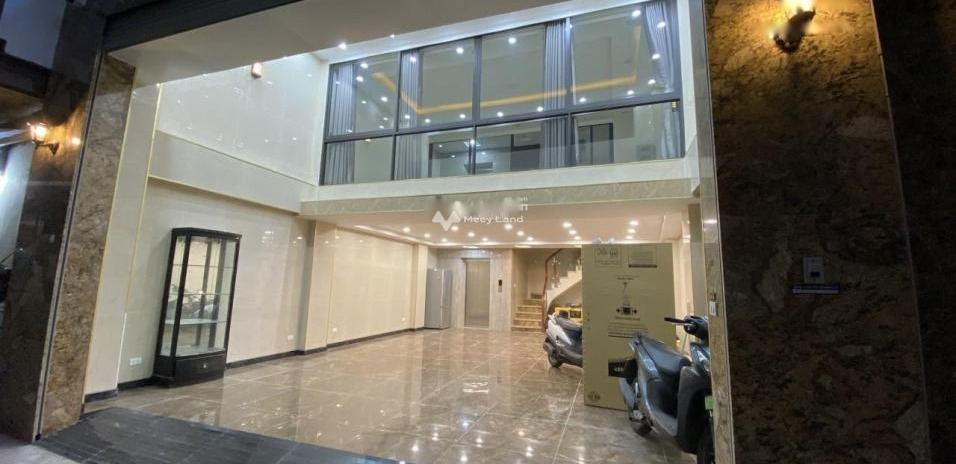 Cho thuê nhà ở Diện tích nền 150m2 thuê ngay với giá chốt nhanh chỉ 35 triệu/tháng vị trí đẹp tọa lạc trên Triều Khúc, Hà Nội