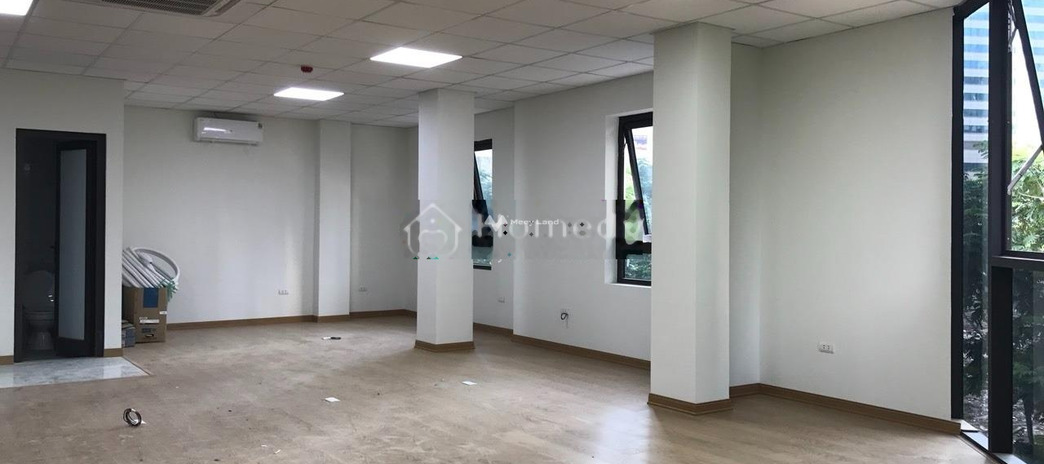 Cho thuê sàn văn phòng giá 22 triệu/tháng, diện tích 130m2 vị trí mặt tiền ngay trên Cầu Giấy, Hà Nội