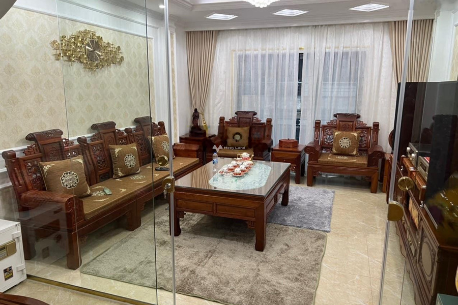 Nhà gồm 1 phòng ngủ bán nhà bán ngay với giá tốt bất ngờ chỉ 17.8 tỷ có diện tích 44m2 nằm ở Tây Hồ, Hà Nội-01