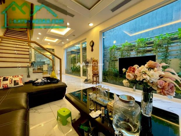 Tổng quan căn nhà này có 4 PN bán nhà bán ngay với giá siêu tốt chỉ 4.4 tỷ diện tích khoảng 42m2 nằm tại Hà Đông, Hà Nội