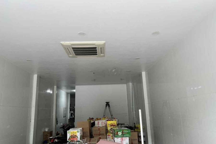 Cho thuê nhà mt Tên Lửa 90m2 4 tầng nhà mới đẹp, trệt trống suốt rộng -01