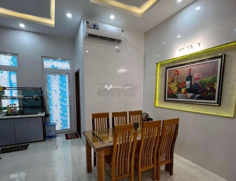 Nhà có 4 PN, cho thuê nhà, thuê ngay với giá giao lưu 16 triệu/tháng diện tích rộng lớn 90m2 vị trí mặt tiền tọa lạc trên Thạch Thang, Đà Nẵng-01