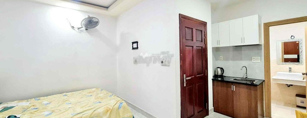 Căn hộ 1 phòng ngủ, cho thuê căn hộ mặt tiền tọa lạc gần Nguyễn Thị Minh Khai, Đa Kao, tổng quan căn hộ 1 phòng ngủ, 1 WC tin chính chủ-02