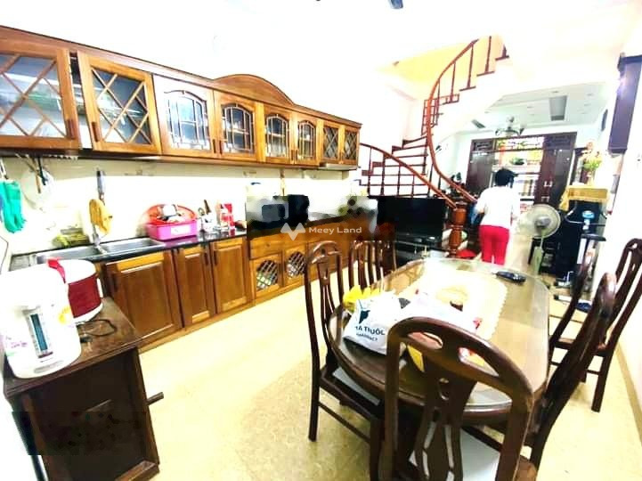 Bán nhà ngay ở Nguyễn Xiển, Hà Nội bán ngay với giá rẻ bất ngờ 8.55 tỷ có diện tích gồm 61m2 trong nhà bao gồm 6 phòng ngủ-01