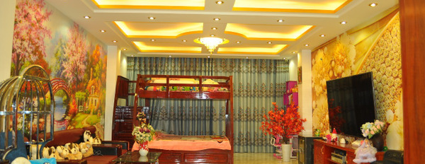 Bán nhà đẹp 7 tầng mặt tiền Nguyễn Văn Cừ Quận 1-03