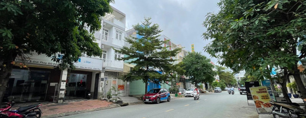 Cho thuê nhà vị trí đẹp nằm ở An Phú, Hồ Chí Minh, giá thuê cực êm chỉ 60 triệu/tháng với diện tích tiêu chuẩn 160m2, căn nhà gồm 8 phòng ngủ-02