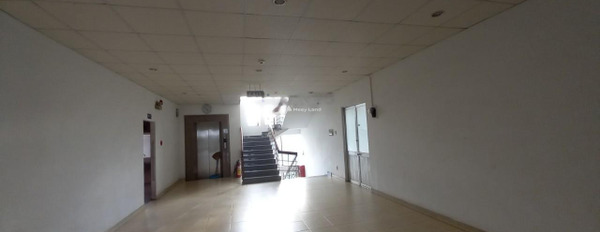 Tọa lạc tại Quận 7, Hồ Chí Minh cho thuê kho bãi 40m2 thuê ngay với giá cực mềm 5.4 triệu/tháng khuôn viên rộng rãi-03