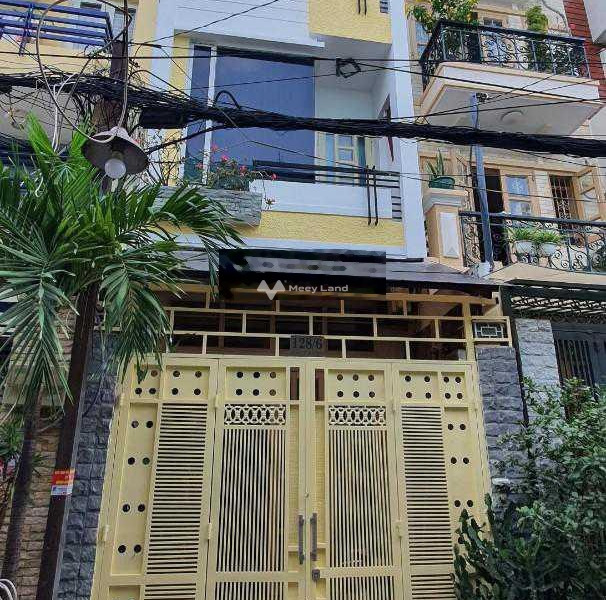 Mặt tiền tọa lạc ngay ở Quận 3, Hồ Chí Minh cho thuê nhà thuê ngay với giá cơ bản 30 triệu/tháng, căn nhà gồm tổng cộng 5 phòng ngủ, 5 WC-01