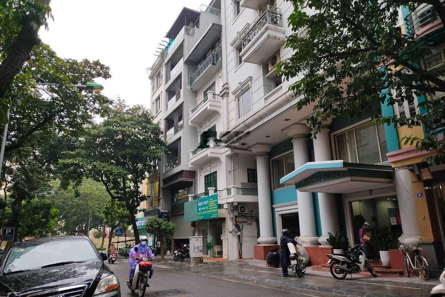 Nhà gồm 13 PN bán nhà ở có diện tích rộng 300m2 giá bán bất ngờ 170 tỷ vị trí mặt tiền gần Hoàn Kiếm, Hà Nội-01