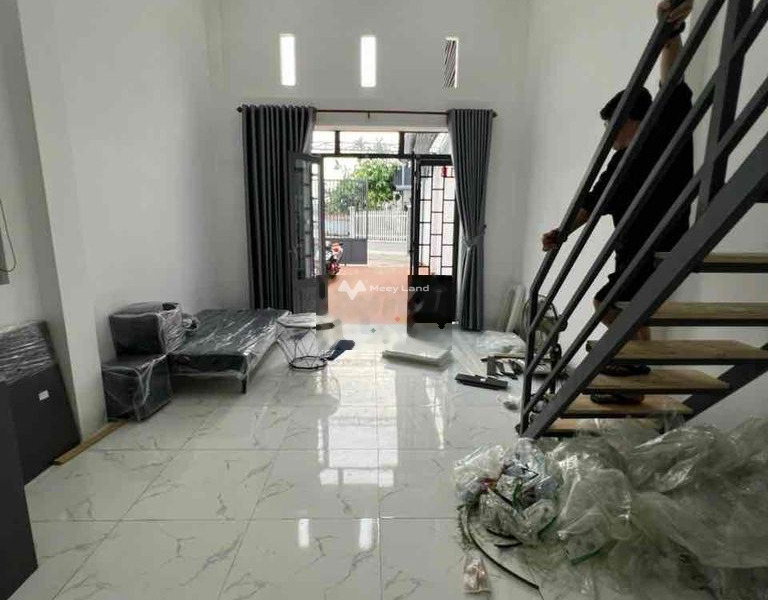 Cho thuê nhà với diện tích rộng 40m2 nằm trên Thủ Dầu Một, Bình Dương giá thuê mua liền 5 triệu/tháng, căn nhà có 2 PN, 1 WC-01