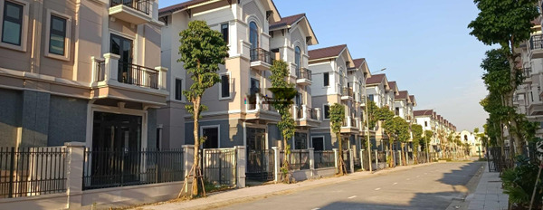 Centa City, bán biệt thự gần Hữu Nghị, Từ Sơn diện tích tầm trung 135m2, hướng Nam, tổng quan trong căn nhà gồm 4 phòng ngủ-03