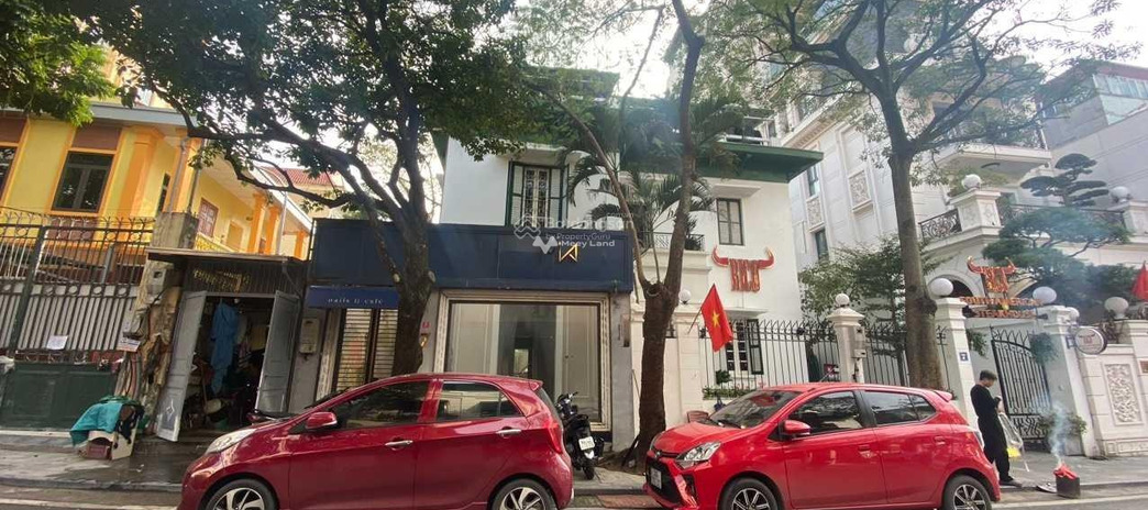 An cư chỗ khác cho thuê nhà nằm ngay bên trong Hoàn Kiếm, Hà Nội, giá thuê khởi đầu 59 triệu/tháng diện tích chính là 150m2 khu vực đông đúc