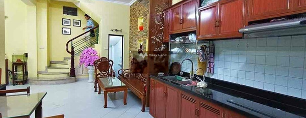 Cho thuê nhà vị trí đẹp tọa lạc ở Trương Định, Hai Bà Trưng, giá thuê cực mềm 18 triệu/tháng tổng diện tích 55m2, trong nhà tổng quan gồm 4 phòng ngủ-02