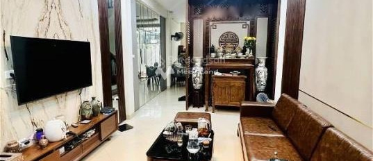 Bán nhà tọa lạc tại Hoàn Kiếm, Hà Nội bán ngay với giá giao động 30 tỷ có diện tích gồm 46m2 căn nhà gồm có 4 PN-03