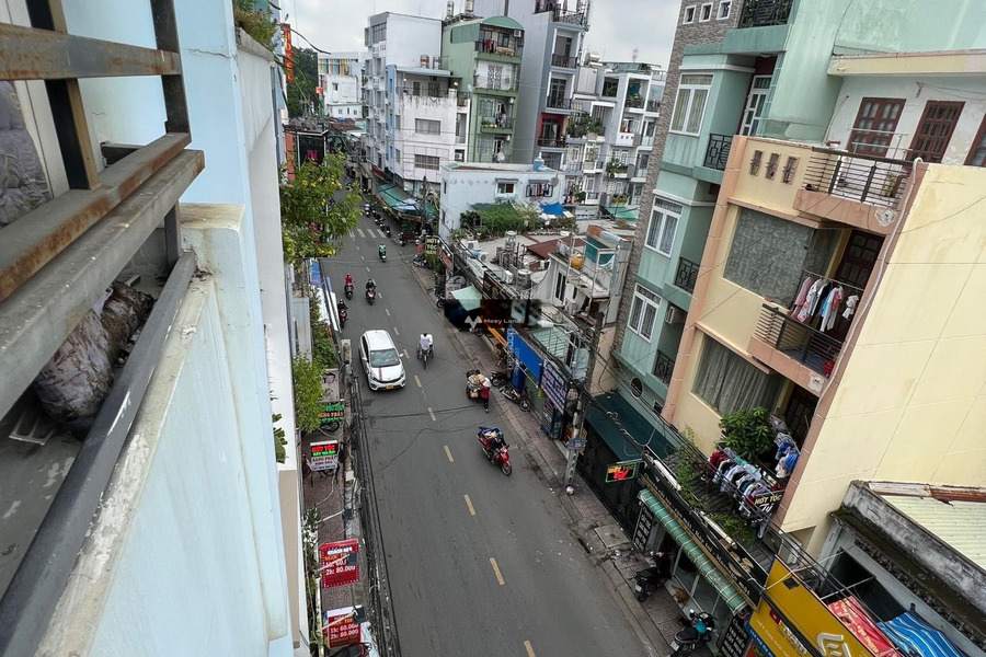 Căn nhà có tất cả 16 PN bán nhà bán ngay với giá siêu ưu đãi từ 79.9 tỷ có diện tích chính 350m2 vị trí thuận tiện Hồ Bá Kiện, Hồ Chí Minh-01