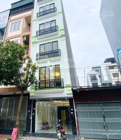 Cho thuê nhà vị trí thuận lợi nằm trên Trần Đăng Ninh, Nghĩa Tân, giá thuê khởi điểm 60 triệu/tháng có một diện tích 75m2