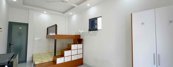 Trong căn hộ có 1 PN, cho thuê căn hộ hướng Bắc vị trí đặt nằm ở Quận 3, Hồ Chí Minh, 1 WC vị trí tốt-02