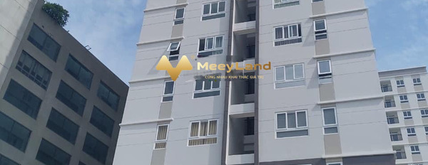 Nằm tại Đường Bến Bình Đông, Hồ Chí Minh bán chung cư bán ngay với giá khởi điểm 1.8 tỷ, hướng Đông, căn hộ gồm có 2 PN, 2 WC pháp lý nhanh-02