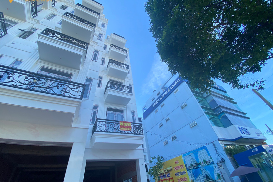 Khu phố thương gia nằm ngay trung tâm quận Tân Phú và đối diện trường mầm non quốc tế Phương Minh-01
