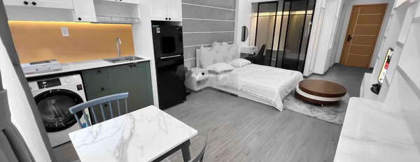 Chung cư 1 phòng ngủ, cho thuê căn hộ vị trí mặt tiền tọa lạc ngay ở Phường 10, Phú Nhuận, trong căn hộ tổng quan có tổng 1 PN, 1 WC ở lâu dài-03