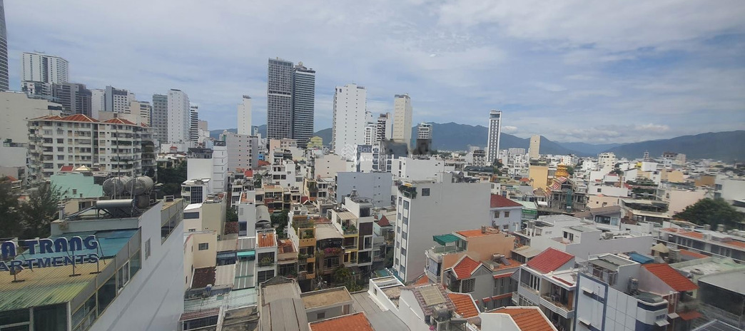 Nằm ngay bên trong Tân Lập, Nha Trang cho thuê nhà thuê ngay với giá tốt bất ngờ 45 triệu/tháng, nhà có tổng cộng 6 PN, 5 WC