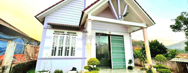 Bán nhà có diện tích 277m2 vị trí đặt ngay ở Nam Ban, Lâm Đồng giá bán cực tốt 1.8 tỷ nhà có tổng cộng 3 phòng ngủ, 2 WC-02