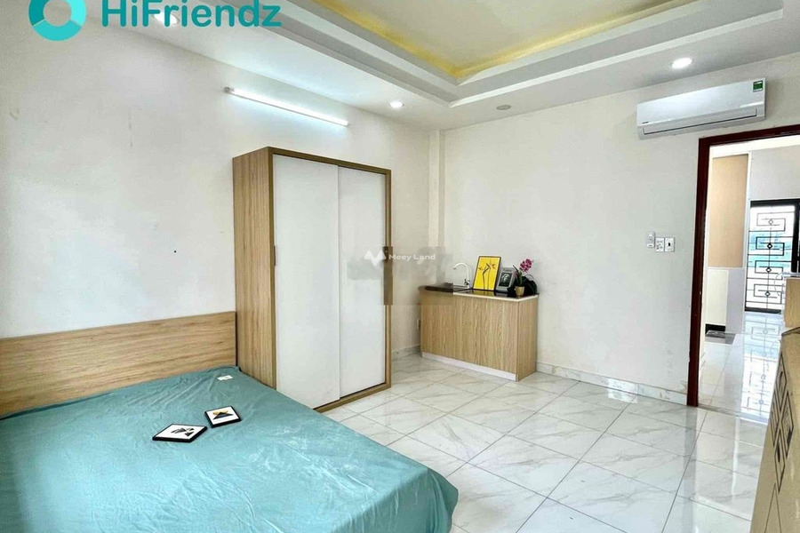 Cho thuê căn hộ vị trí mặt tiền tọa lạc ngay ở Phường 12, Hồ Chí Minh giá thuê khoảng 6.5 triệu/tháng, căn hộ này 2 phòng ngủ, 1 WC liên hệ liền-01
