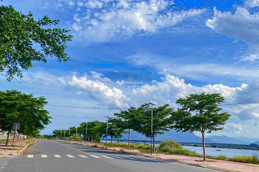 Vị trí đẹp tọa lạc ở Cam Hải Đông, Cam Lâm bán đất giá bán thị trường 13.5 tỷ có diện tích chính 200m2-01
