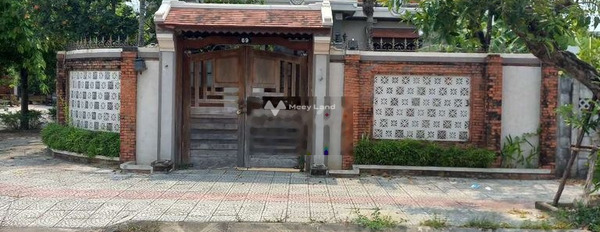 Vị trí mặt tiền ngay trên Hòa Xuân, Cẩm Lệ cho thuê nhà giá thuê đề cử 40 triệu/tháng, căn nhà gồm tổng cộng 3 phòng ngủ, 3 WC-02