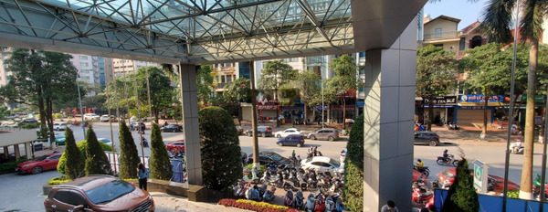 Vị trí mặt tiền tại Dịch Vọng, Hà Nội cho thuê sàn văn phòng diện tích rộng 200m2-03