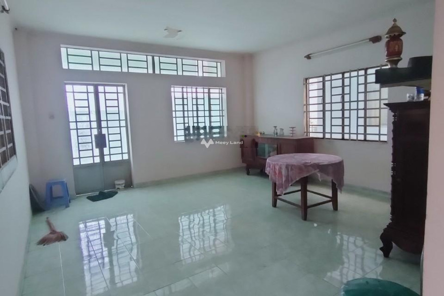 Căn nhà bao gồm 4 phòng ngủ, bán nhà ở có diện tích chung 204m2 tọa lạc ngay tại Tân Phú, Quận 9 hướng Đông-01