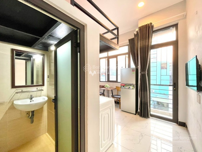 Trong phòng nhìn chung gồm có Đầy đủ cho thuê phòng trọ Phan Xích Long, Hồ Chí Minh, trong nhà bao gồm 1 phòng ngủ, 1 WC gặp để trao đổi-01