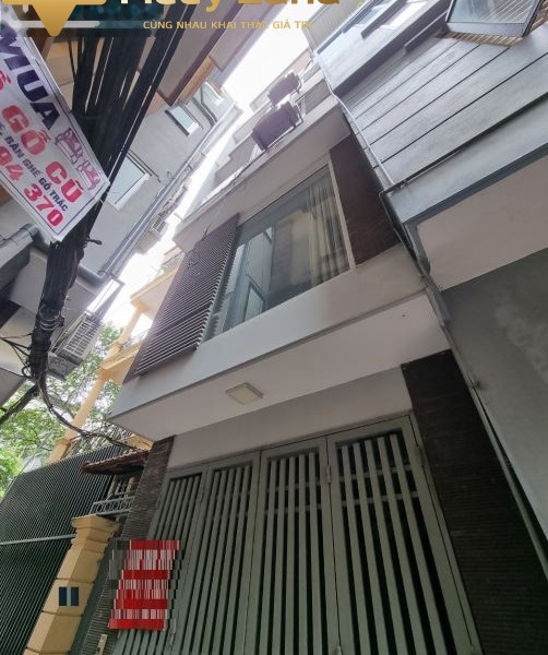 Dt là 35 m2, cho thuê nhà ở Phía trong Phường Quảng An, Quận Tây Hồ, trong căn này thì gồm 3 phòng ngủ, mặt ngõ rộng 2 m khu vực đông đúc-01