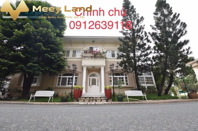 6 PN, bán biệt thự, giá chỉ từ 54.5 tỷ với dt khoảng 367m2 vị trí đặt gần Phường Tân Phong, Quận 7-01