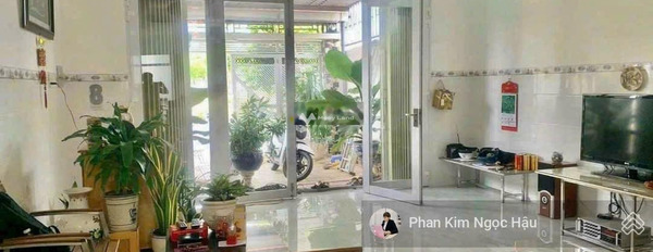 Diện tích khoảng 100m2 bán nhà vị trí ngay ở Phùng Hưng, Vĩnh Thái hướng Đông - Bắc tổng quan nhà 5 PN 4 WC liên hệ ngay để được tư vấn-03