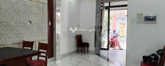 Nhà gồm 5 PN cho thuê nhà ở diện tích thực tế 50m2 thuê ngay với giá tốt từ 25 triệu/tháng nằm ở Nguyễn Trãi, Hồ Chí Minh-02