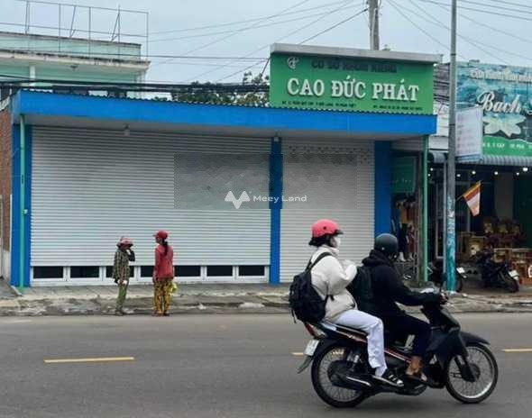 Cho thuê nhà vị trí đặt tọa lạc ngay tại Trần Quý Cáp, Phan Thiết, thuê ngay với giá chốt nhanh 25 triệu/tháng có diện tích là 250m2