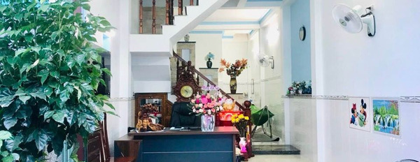 Nhà sau 1 căn mặt tiền Nguyễn Thị Minh Khai, Nguyễn Văn Cừ, Quy Nhơn, 40,5m2, 2 tầng-02
