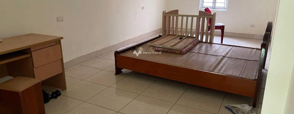 Diện tích tiêu chuẩn 75m2, cho thuê nhà ở vị trí thuận lợi tọa lạc ngay ở Long Biên, Hà Nội liên hệ ngay để được tư vấn-03