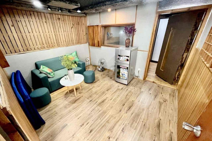 Bán chung cư trong căn hộ tổng quan gồm có Nội thất đầy đủ vị trí đặt tọa lạc ngay Tân Bình, Hồ Chí Minh giá bán đề xuất chỉ 300 triệu-01