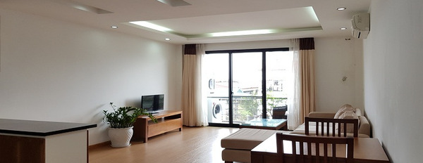 Cho thuê căn hộ dịch vụ tại Văn Cao, Ba Đình, 70m2, 1 phòng ngủ, ban công, đầy đủ nội thất hiện đại, thoáng-02